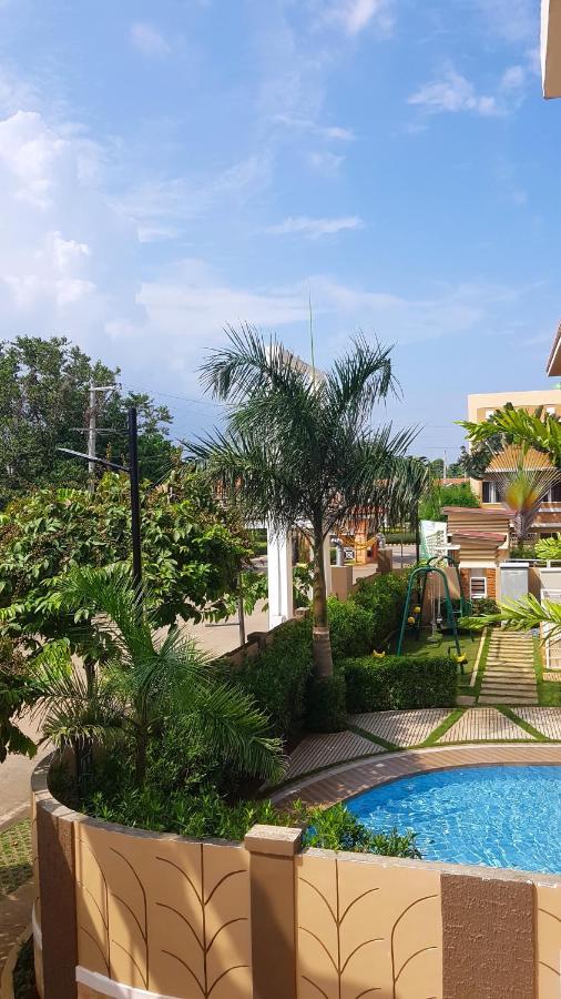 2 Bedroom And Studio Apartments With Private Pool And Gym In Vista Manors Verdant Puerto Princesa Exterior foto