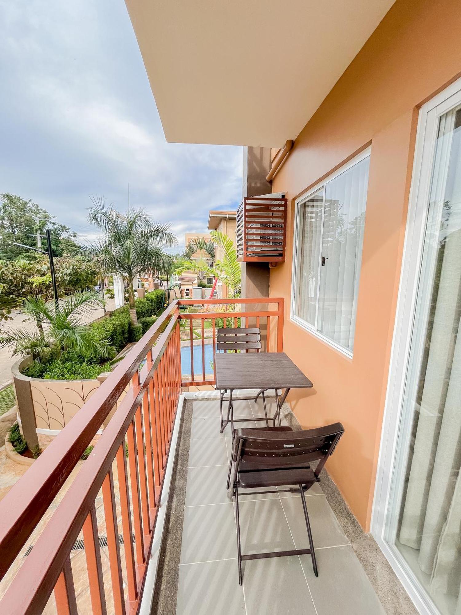 2 Bedroom And Studio Apartments With Private Pool And Gym In Vista Manors Verdant Puerto Princesa Exterior foto