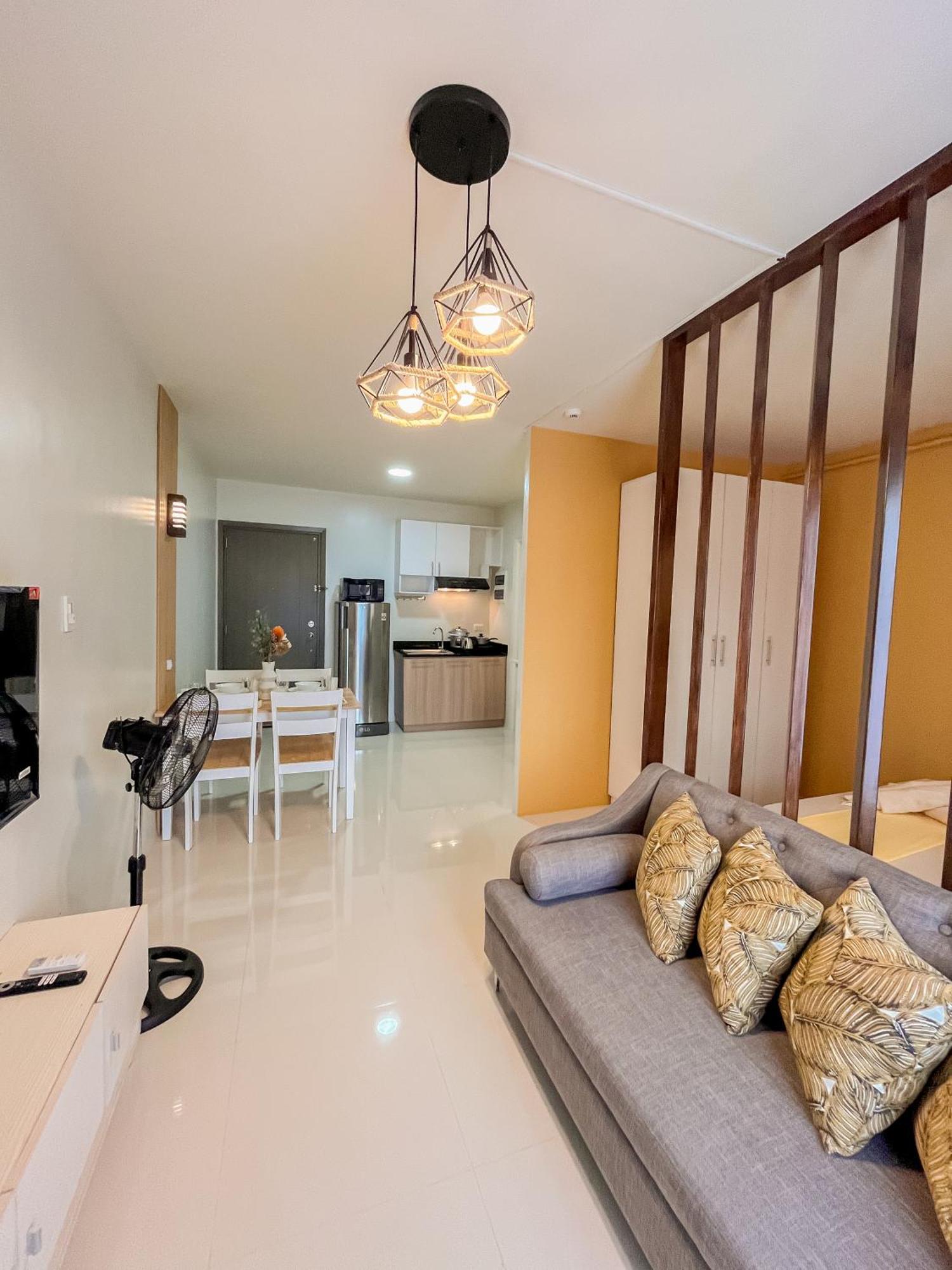 2 Bedroom And Studio Apartments With Private Pool And Gym In Vista Manors Verdant Puerto Princesa Exterior foto