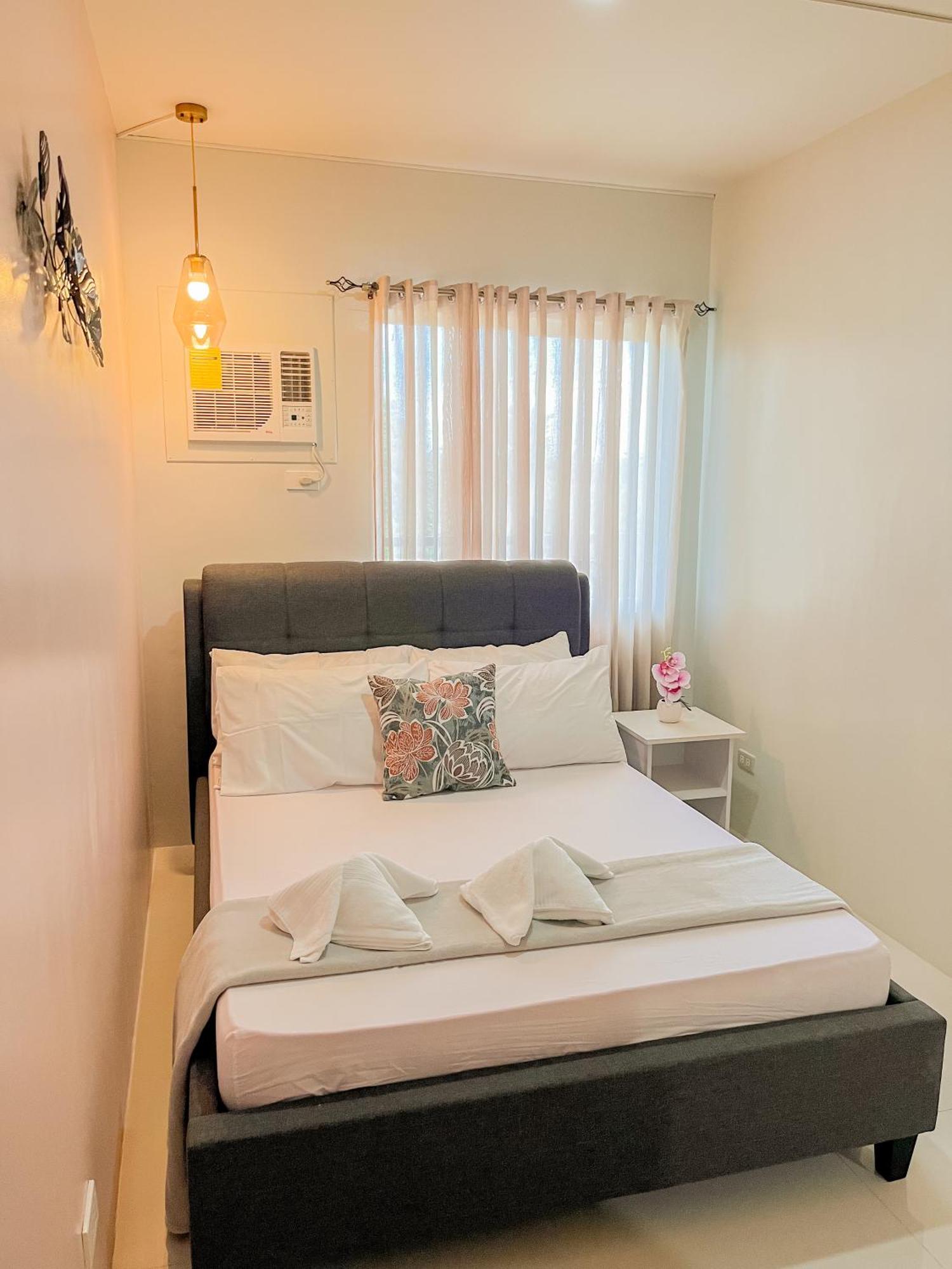 2 Bedroom And Studio Apartments With Private Pool And Gym In Vista Manors Verdant Puerto Princesa Exterior foto