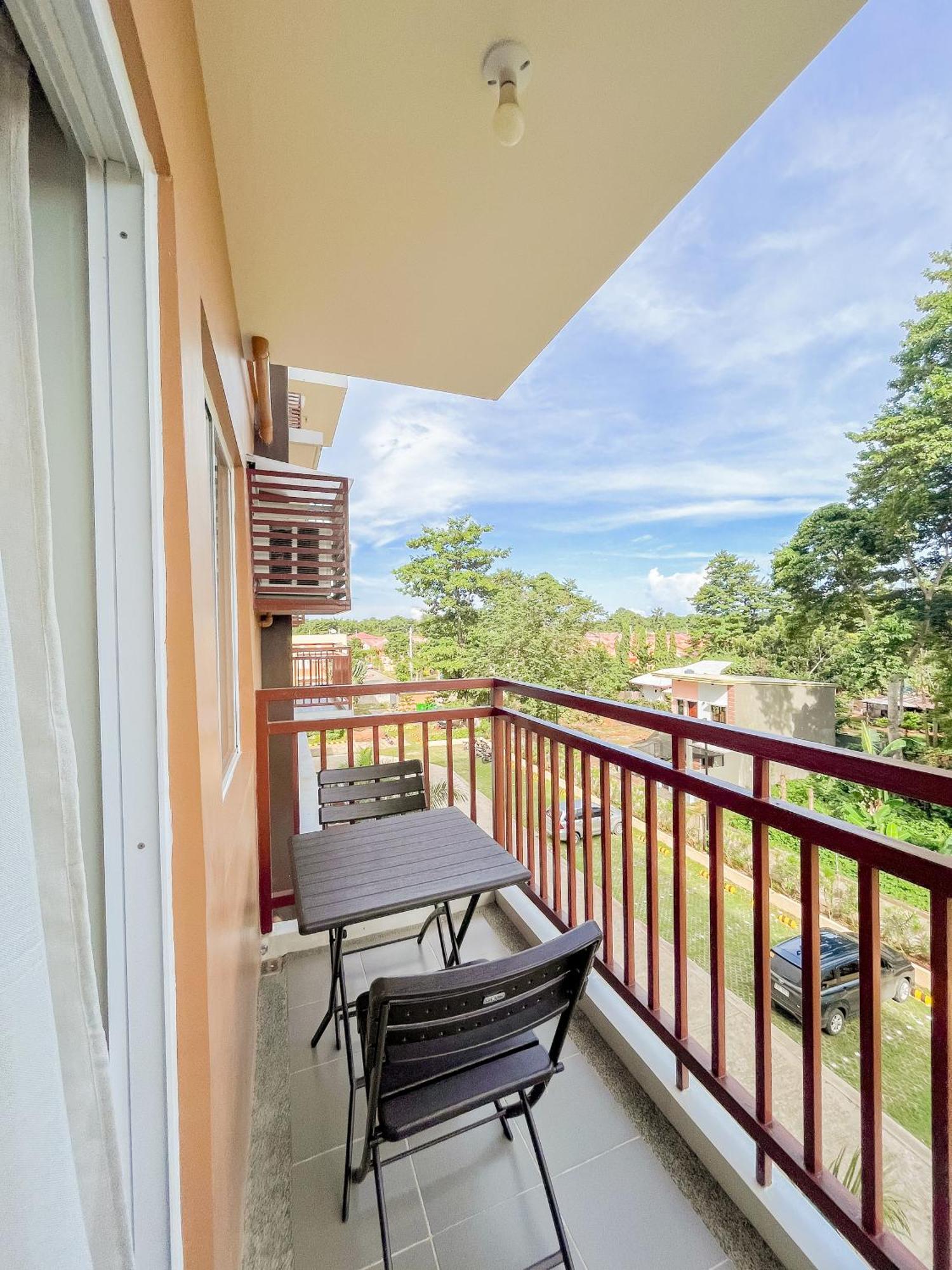 2 Bedroom And Studio Apartments With Private Pool And Gym In Vista Manors Verdant Puerto Princesa Exterior foto