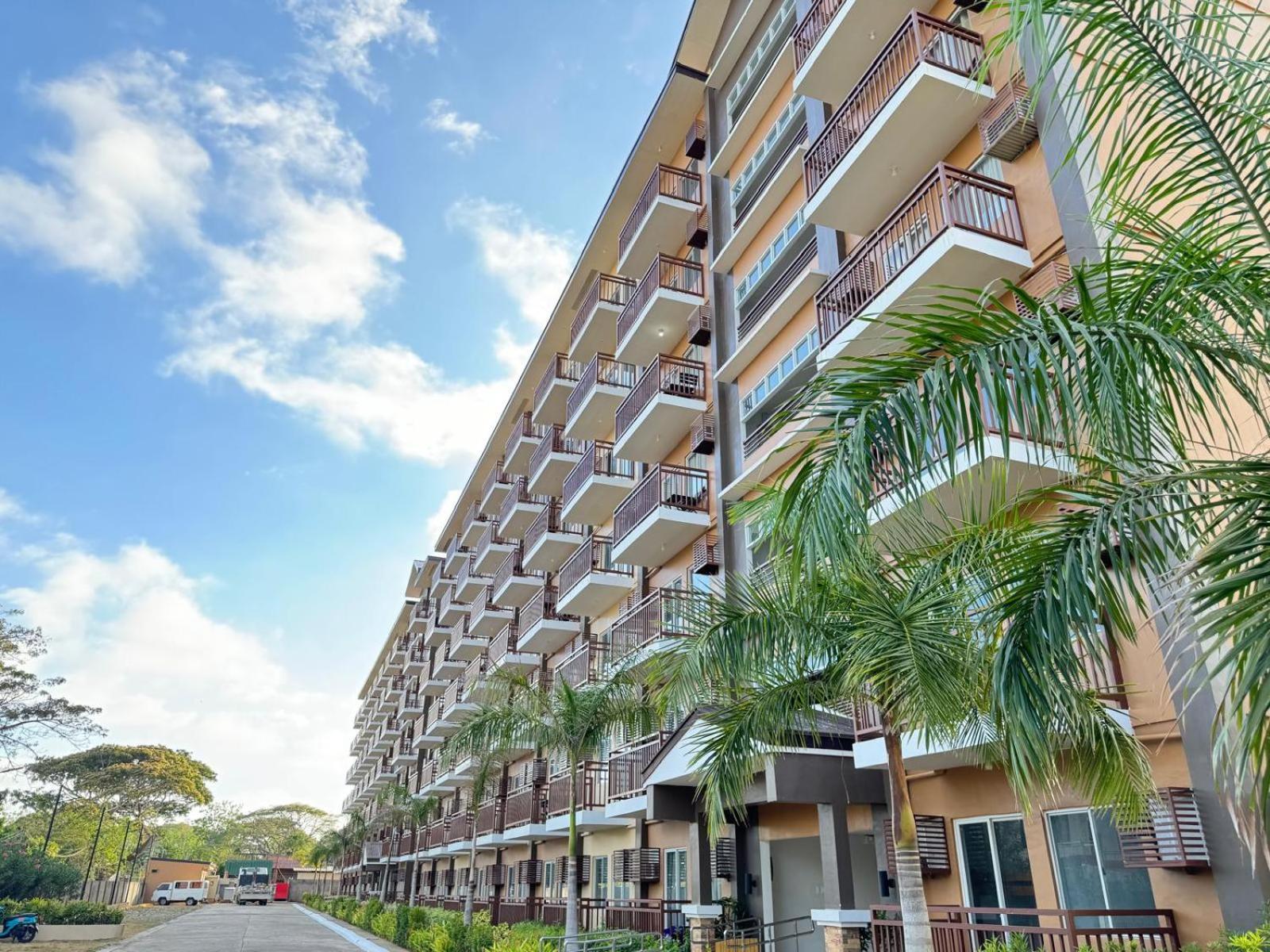 2 Bedroom And Studio Apartments With Private Pool And Gym In Vista Manors Verdant Puerto Princesa Exterior foto
