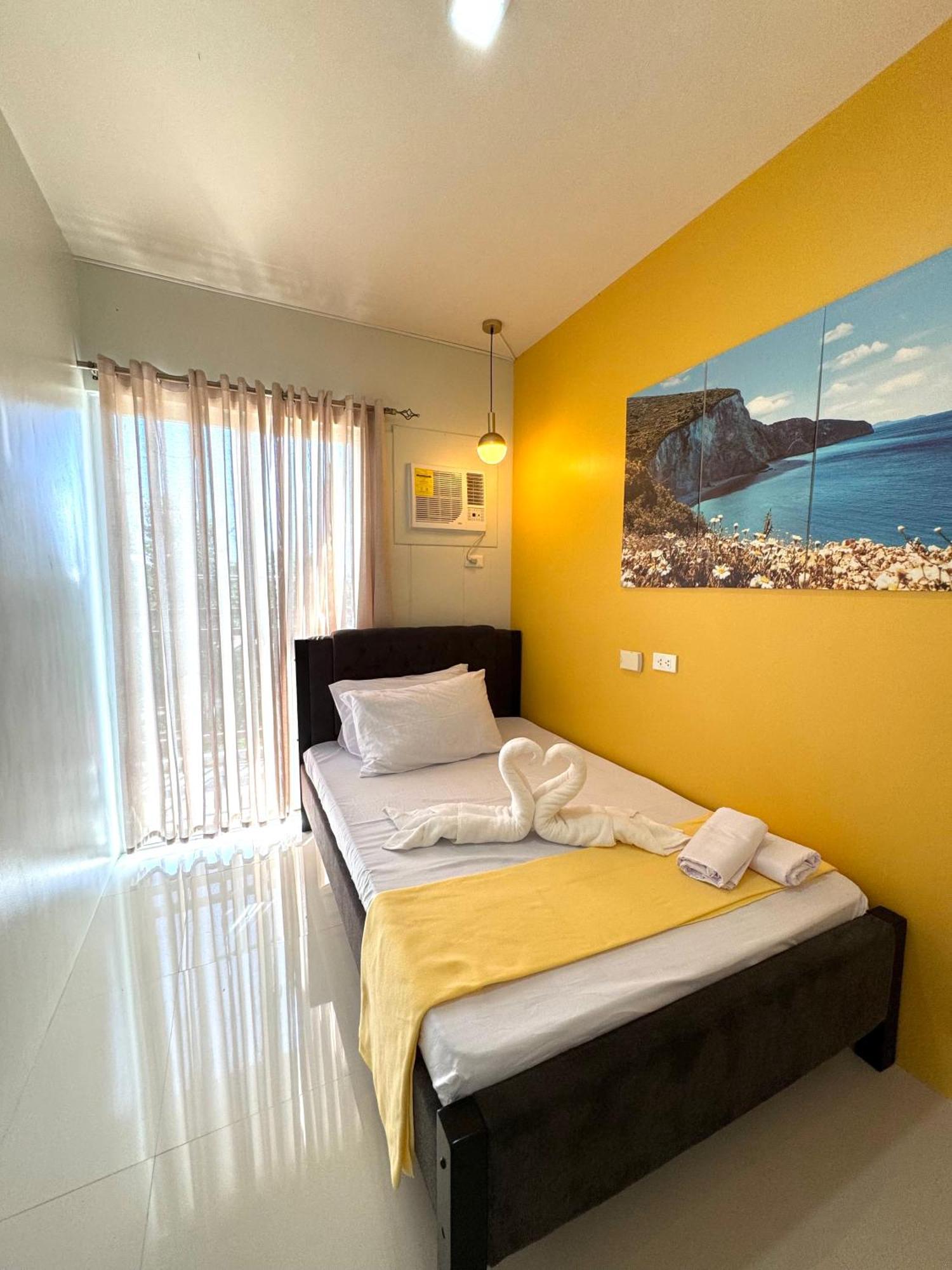 2 Bedroom And Studio Apartments With Private Pool And Gym In Vista Manors Verdant Puerto Princesa Exterior foto